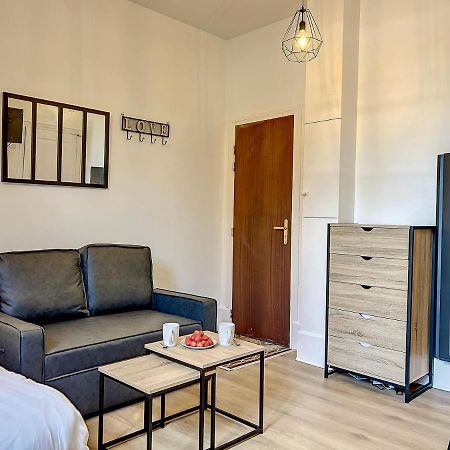 Rose Apartment องเฟลอร์ ภายนอก รูปภาพ