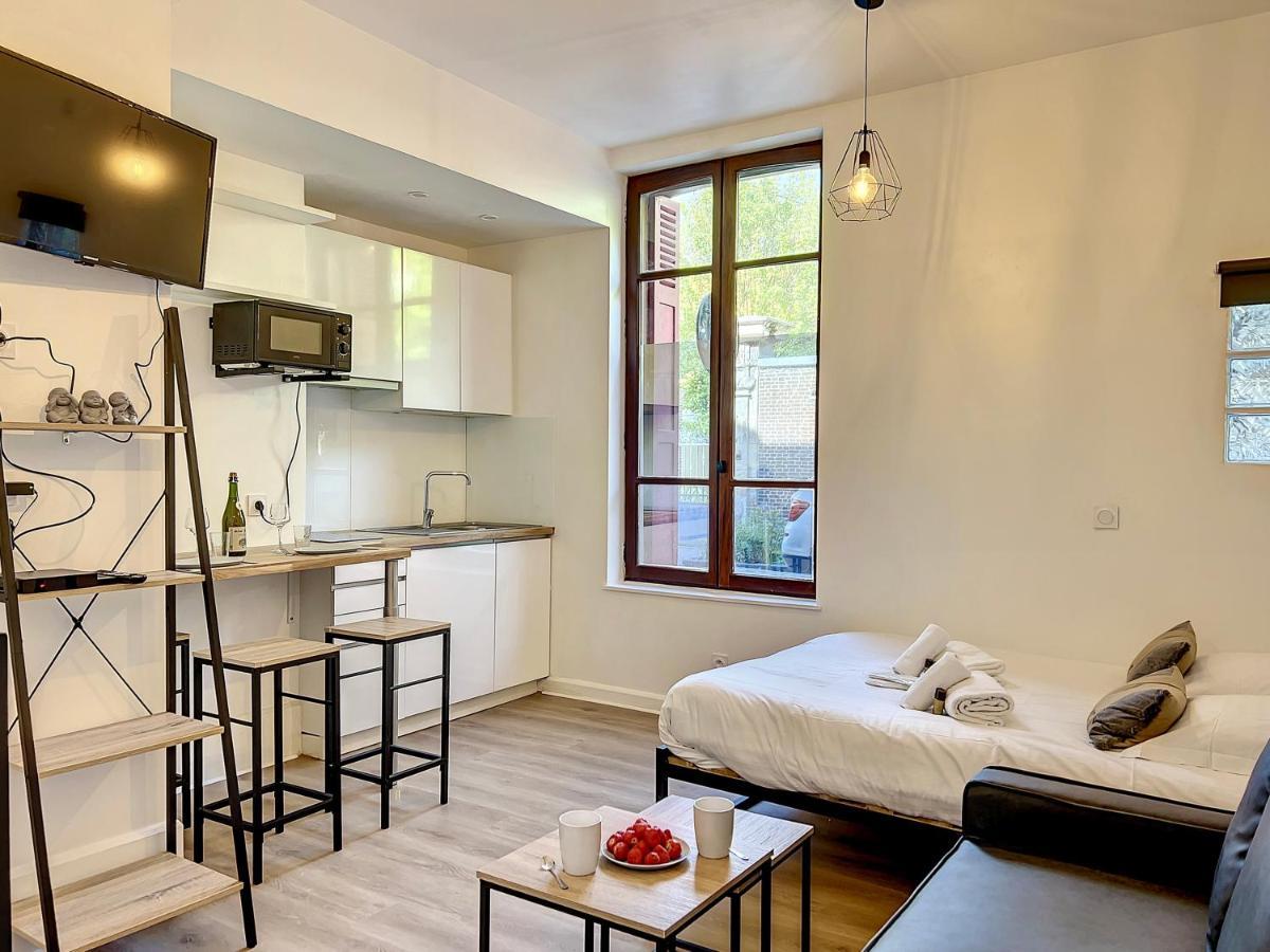 Rose Apartment องเฟลอร์ ภายนอก รูปภาพ