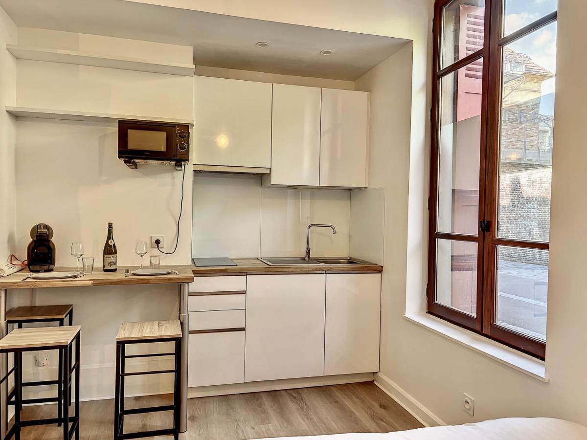 Rose Apartment องเฟลอร์ ภายนอก รูปภาพ